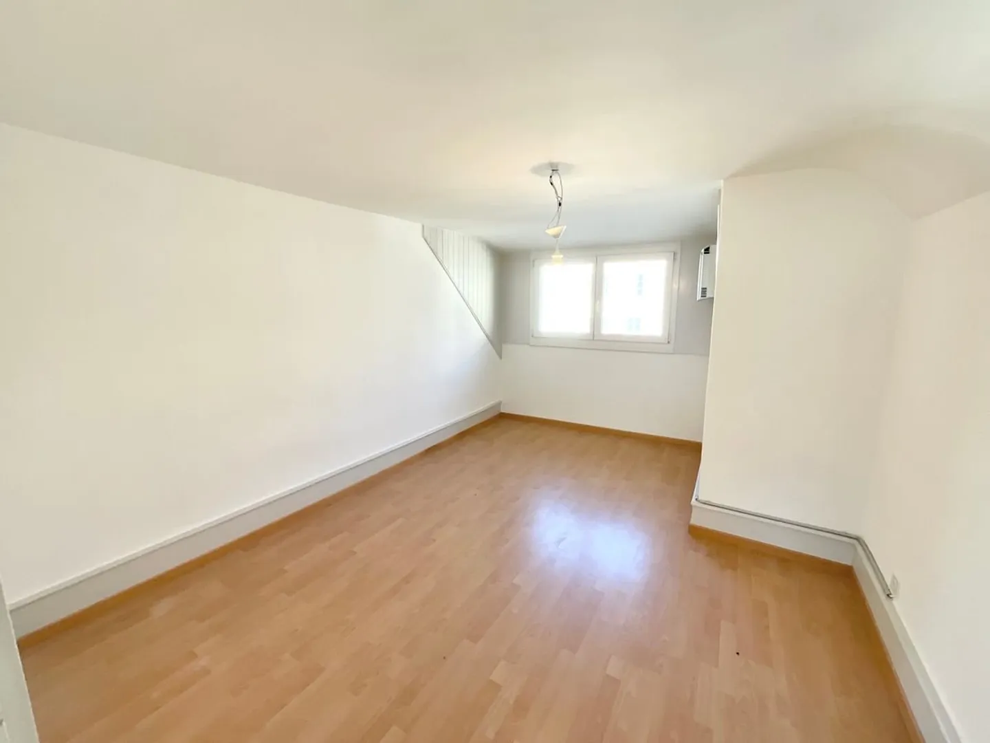 Bel appartement de 3 pièces rénové - Photo 2 sur 4