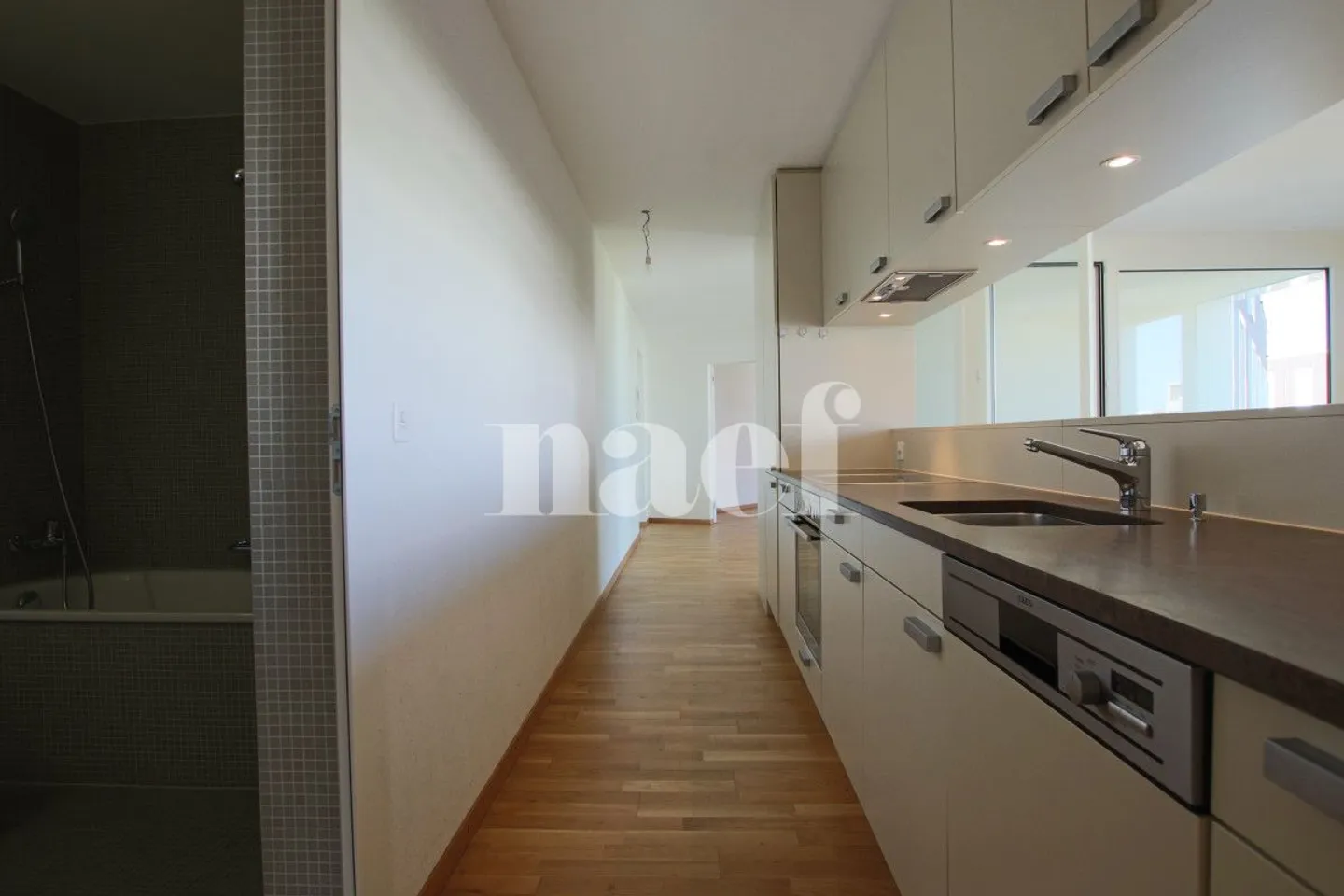 Sur le plateau de Boudry, près de la gare - Photo 1 sur 10