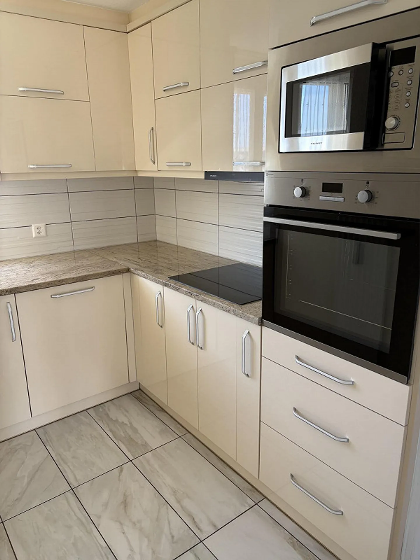 Wohnung 4.5 - Foto 3 von 17