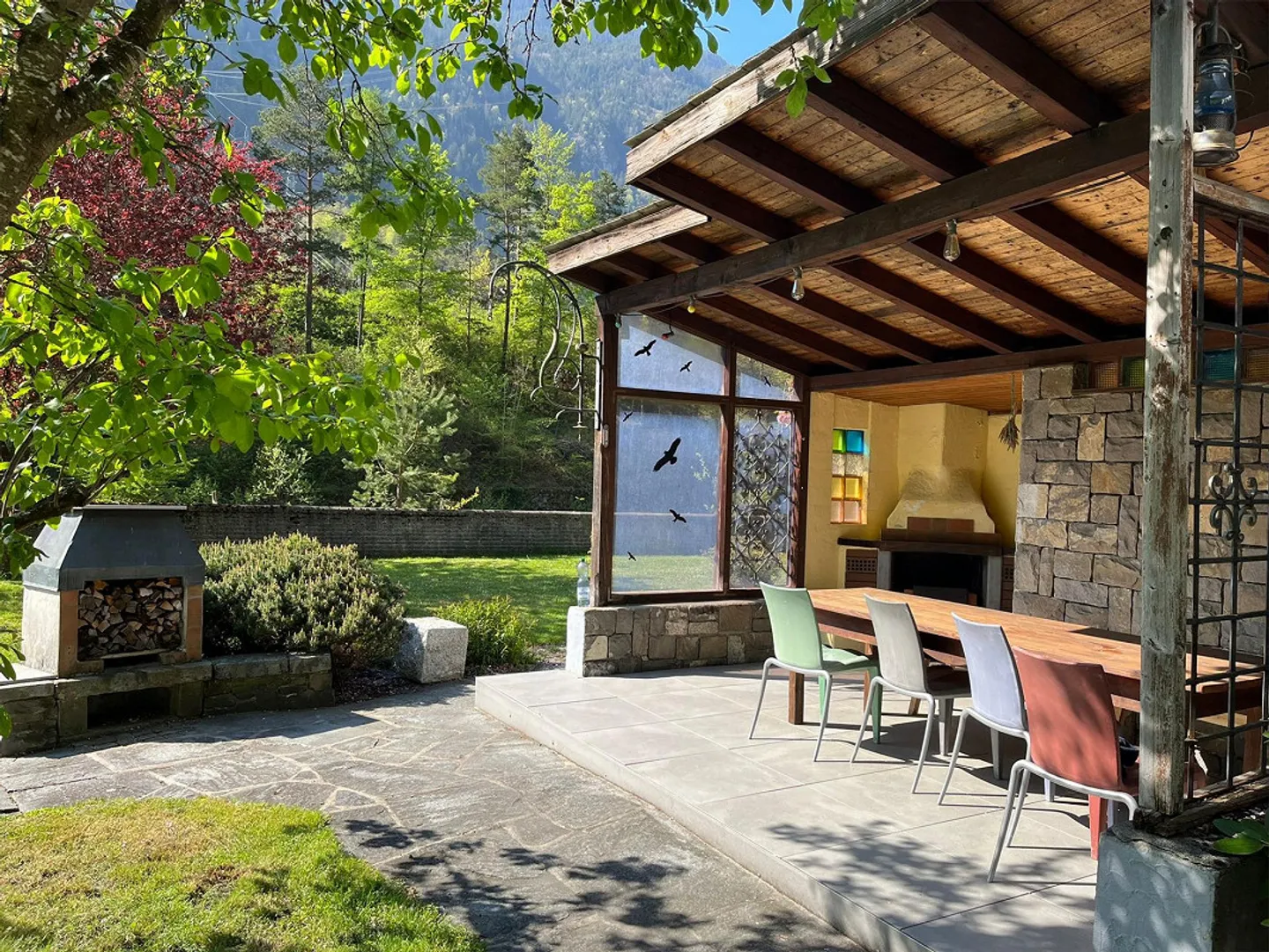 Affascinante casa bifamiliare con vista sulle montagne ad Amsteg in vendita - Foto 10 di 11