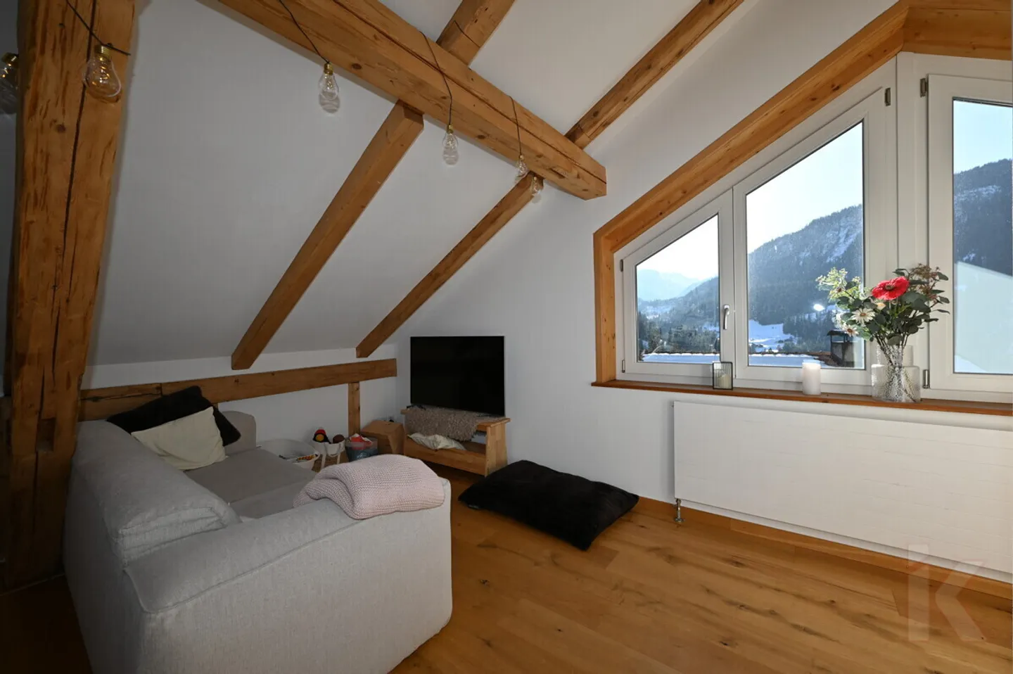 Charmante 4.5-Zimmer Attique - Foto 1 von 13