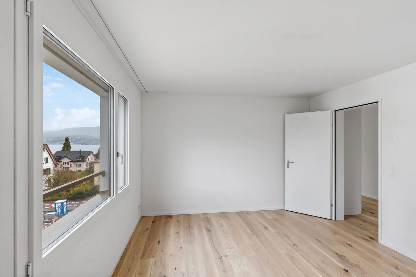 Attraktive 3.5-Zimmer-Wohnung mit Seeblick und hochwertigem Ausbau - Foto 9 von 11