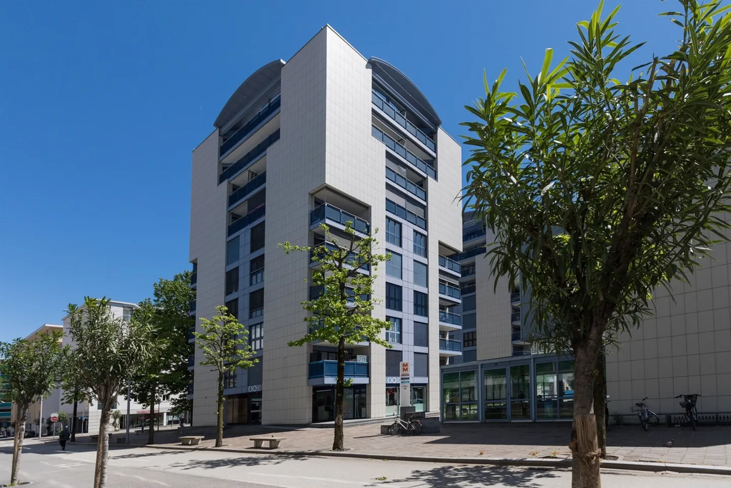 Appartement lumineux dans une zone desservie - Photo 1 sur 6