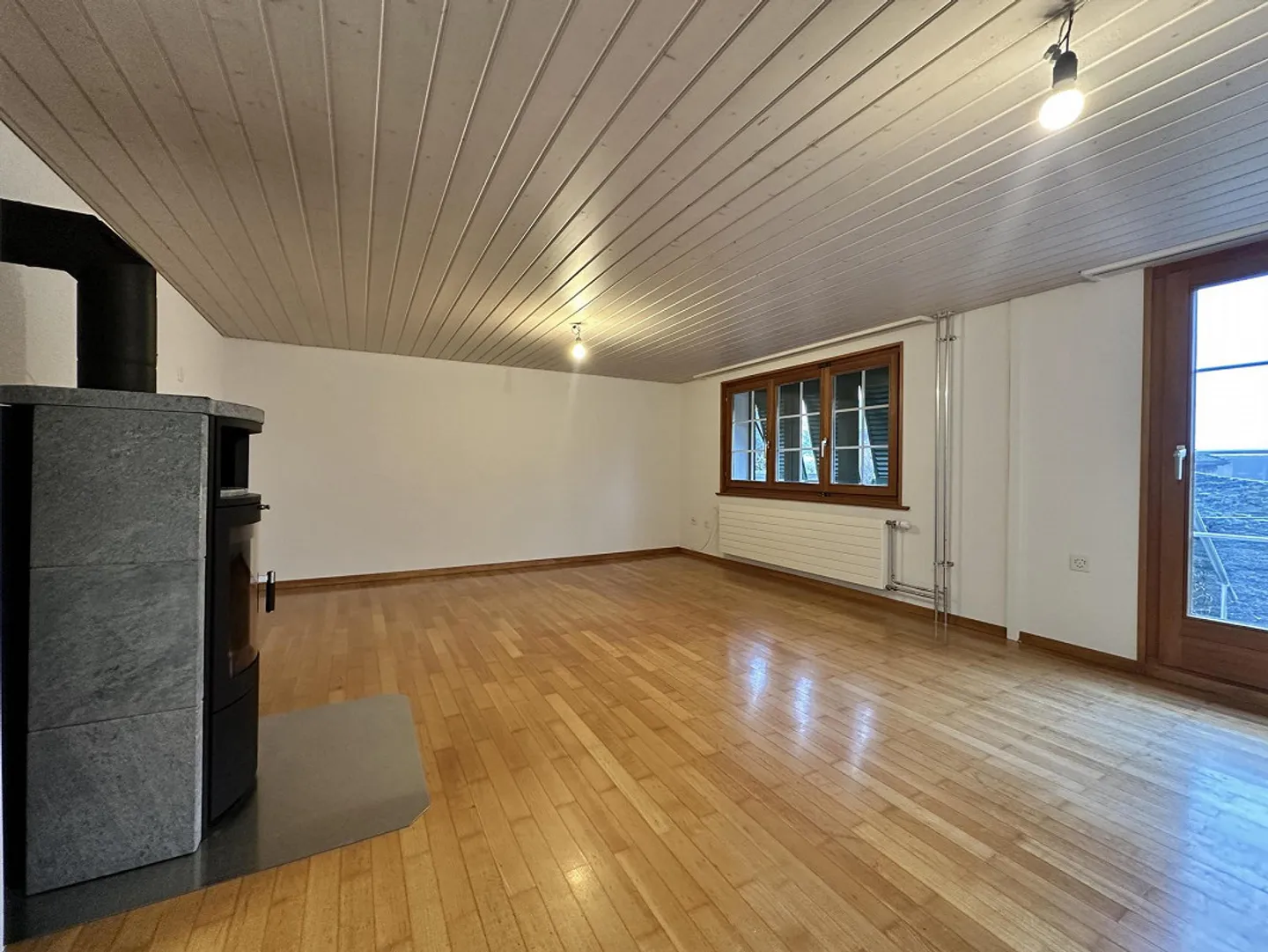 Charmante 4.5-Zimmer-Doppelhaushälfte - Foto 2 von 13