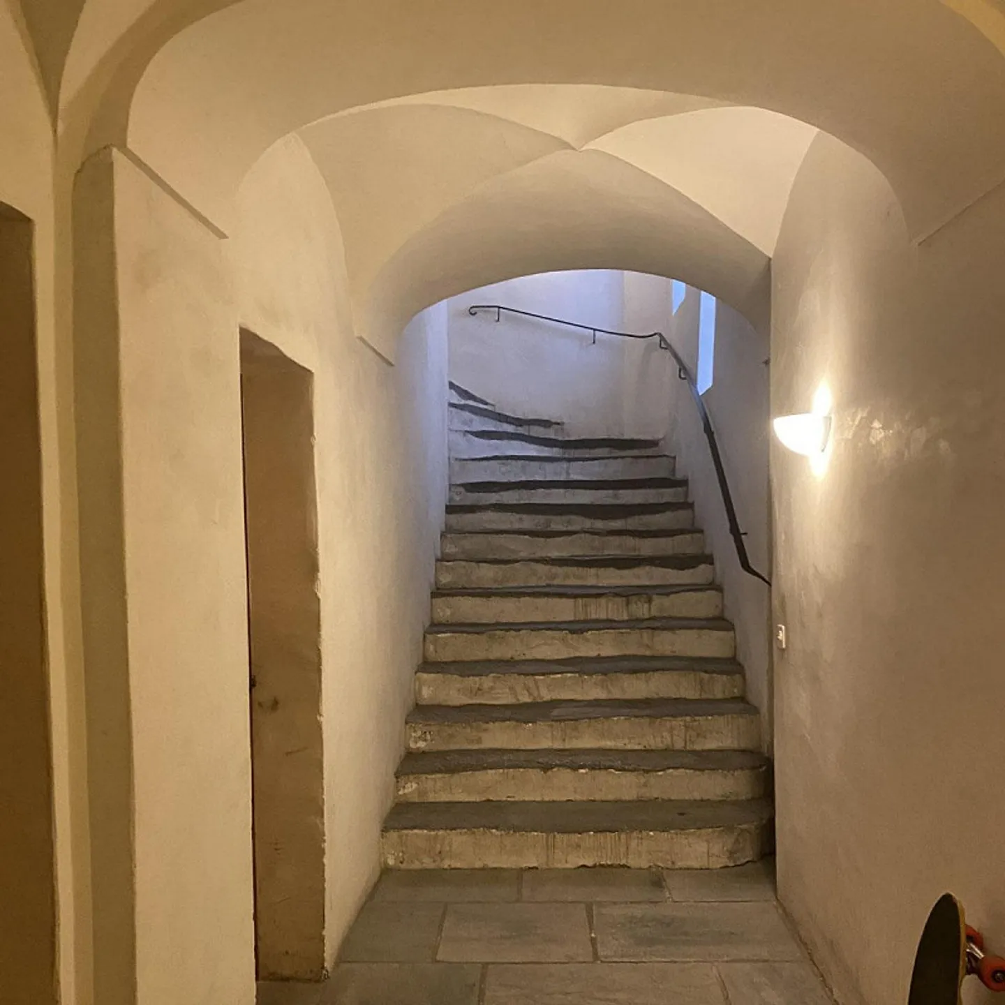 Charmante 1-Zimmer-Wohnung in Visp - Foto 3 von 8