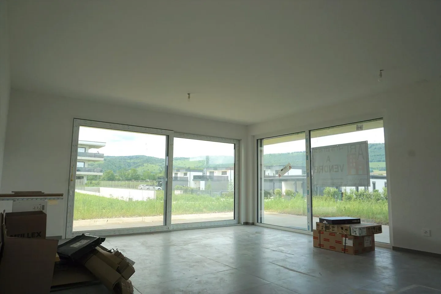 Appartamento di 4,5 locali - Superficie netta di 100 m2 - Terrazza di 45 m2 - orientato a sud-sud/est - Foto 2 di 12