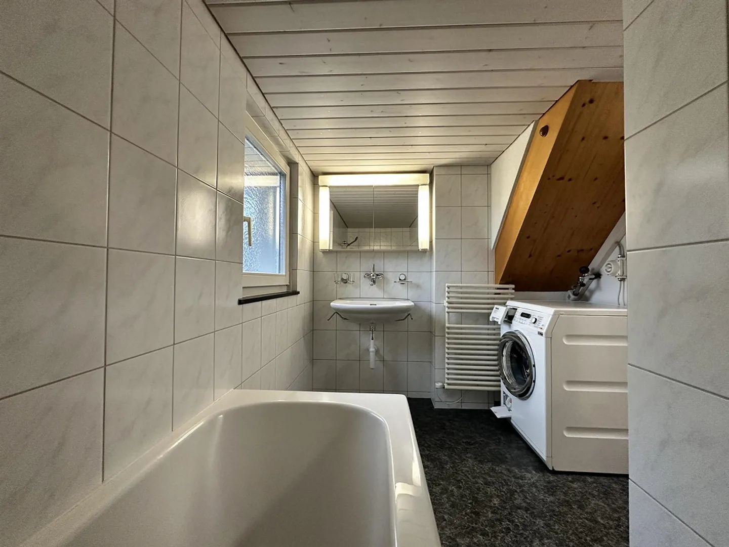 Charmante 4.5-Zimmer-Doppelhaushälfte - Foto 6 von 13