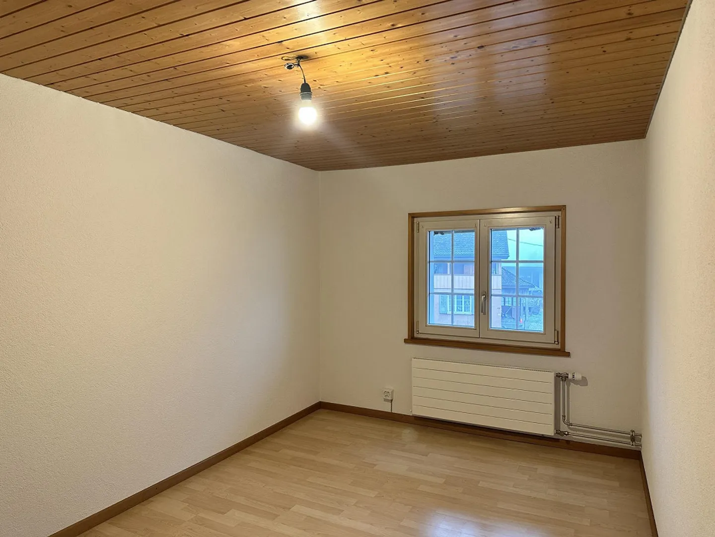 Charmante 4.5-Zimmer-Doppelhaushälfte - Foto 9 von 13