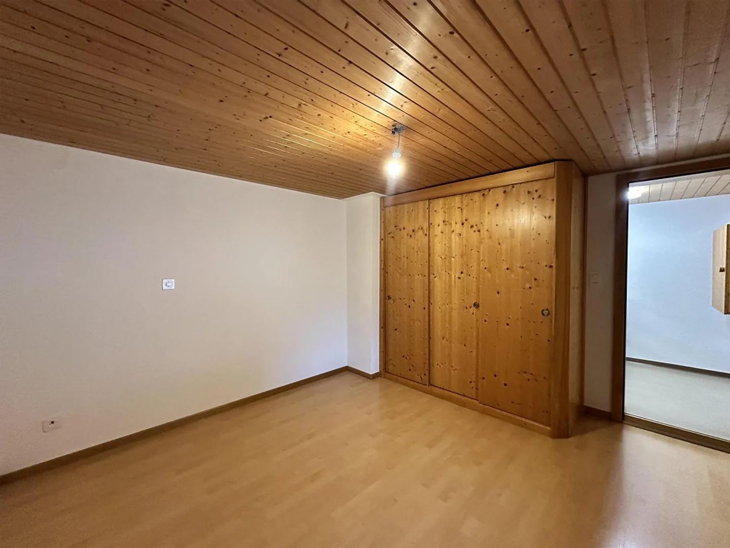 Charmante 4.5-Zimmer-Doppelhaushälfte - Foto 10 von 13