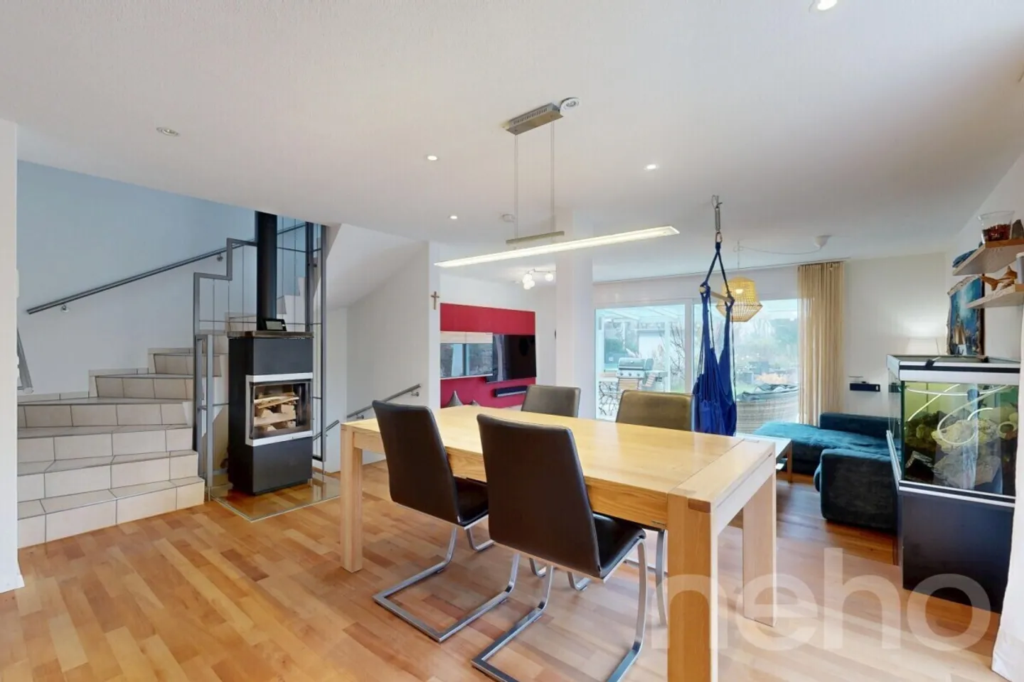 Sustainable 6½-room corner townhouse with a view of Pilatus - Photo 4 of 12