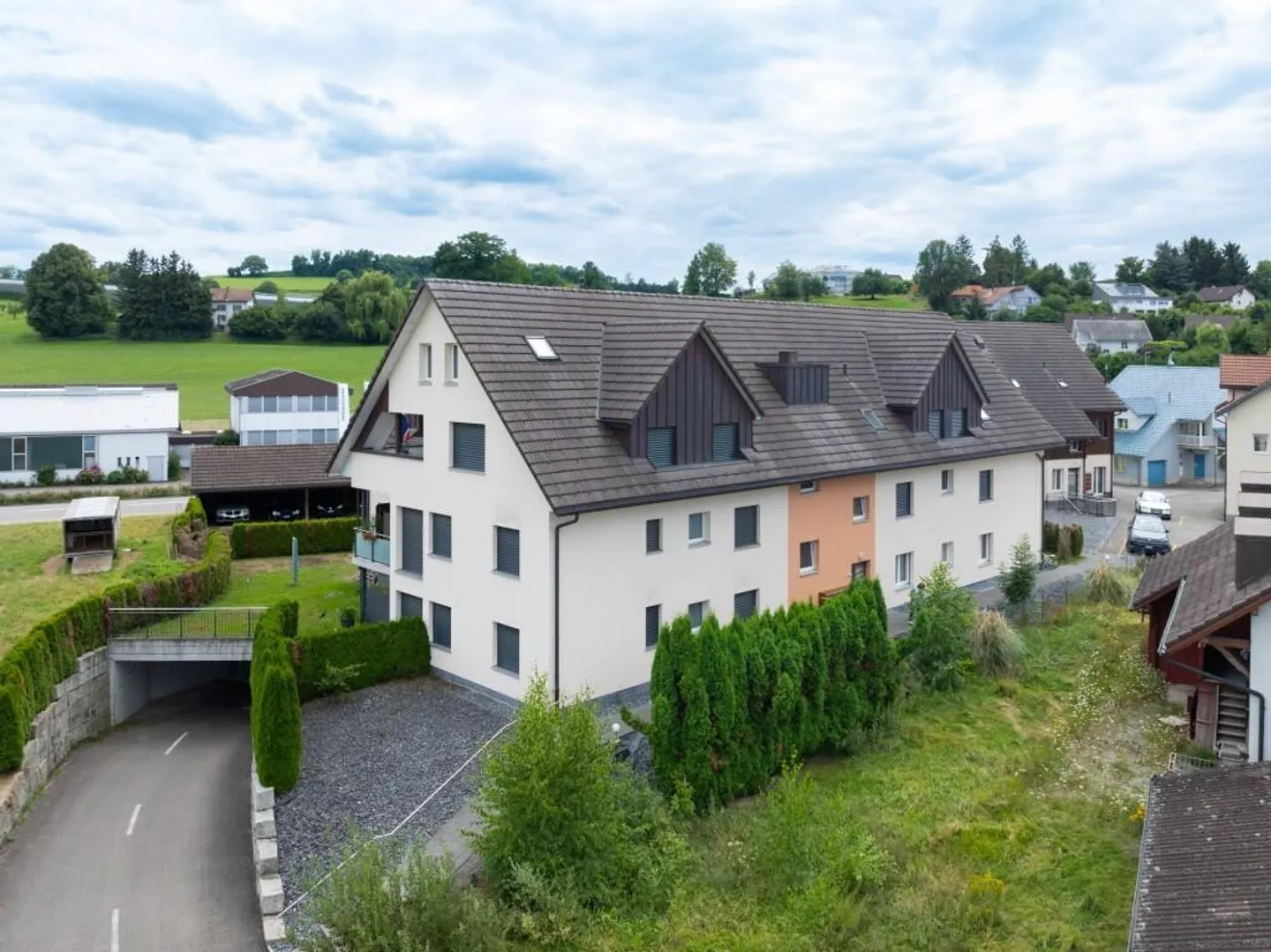 Modernes 4.5-Zimmer-Apartment - Foto 1 von 2