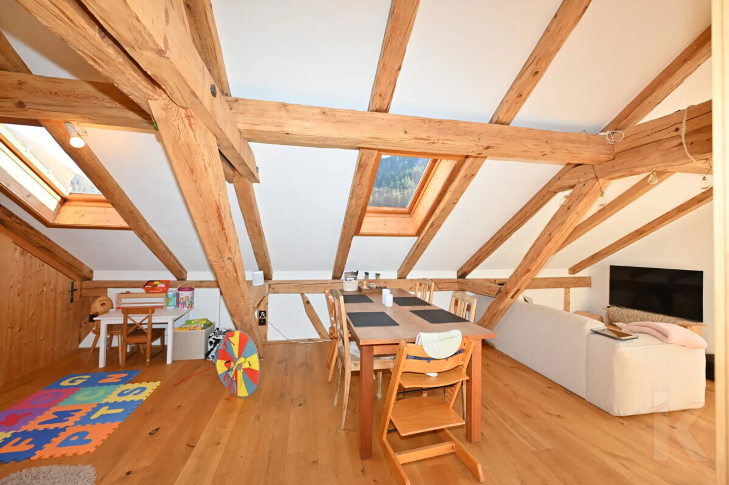 Charmante 4.5-Zimmer Attique - Foto 3 von 13