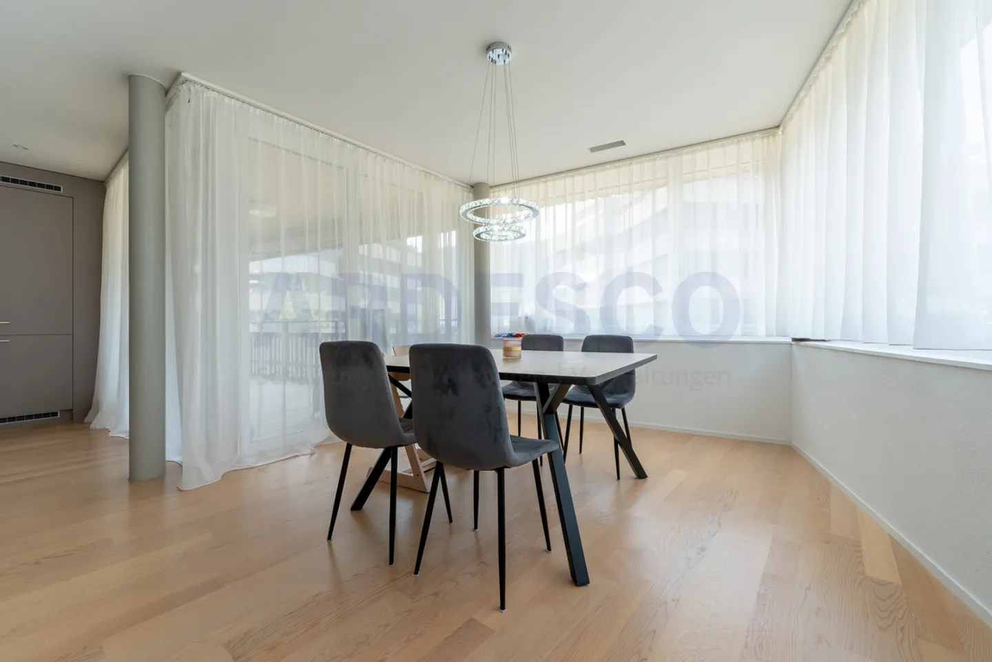 Stylish living. Living centrally. Arriving home. - Photo 2 of 12