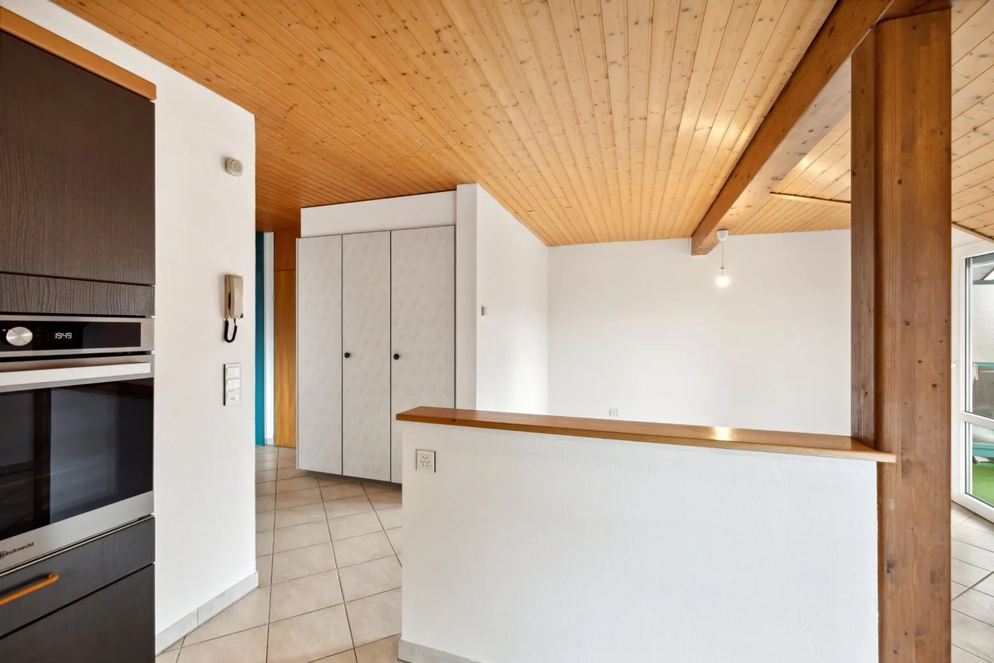 Offre spéciale : les 3 premiers loyers nets sont gratuits ! Appartement mansardé de 3.5 pièces en très bel état ! - Photo 7 sur 10