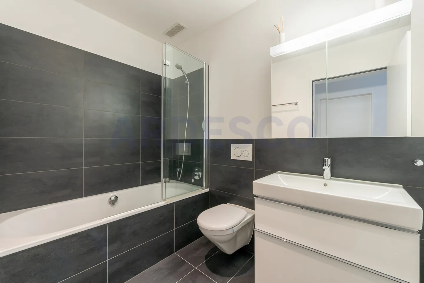 Stylish living. Living centrally. Arriving home. - Photo 7 of 12