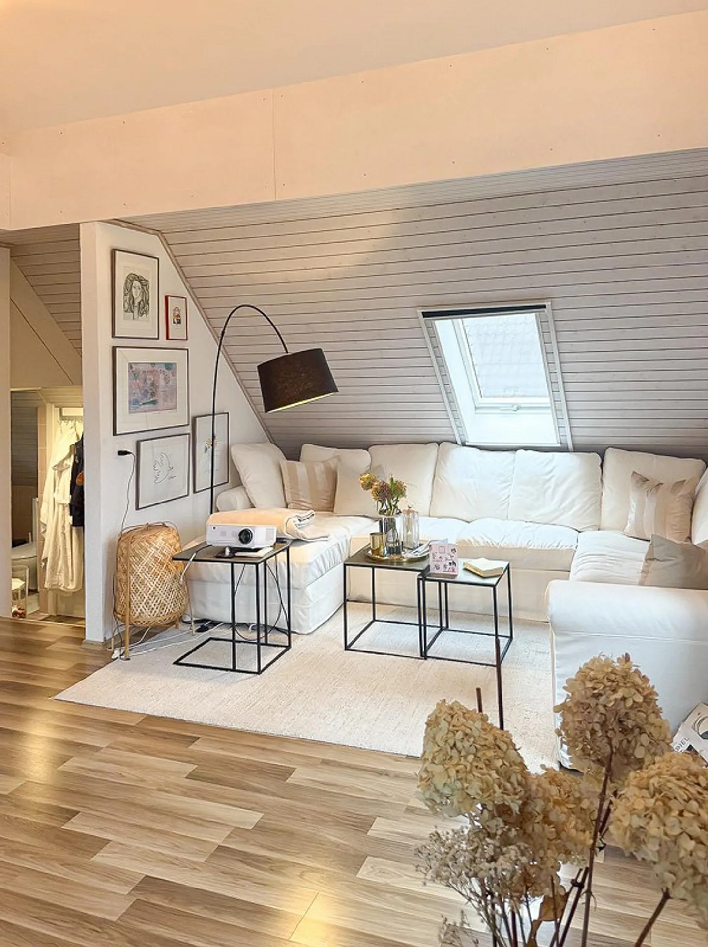 Attic apartment with many extras in a quiet location for rent - Photo 5 of 18