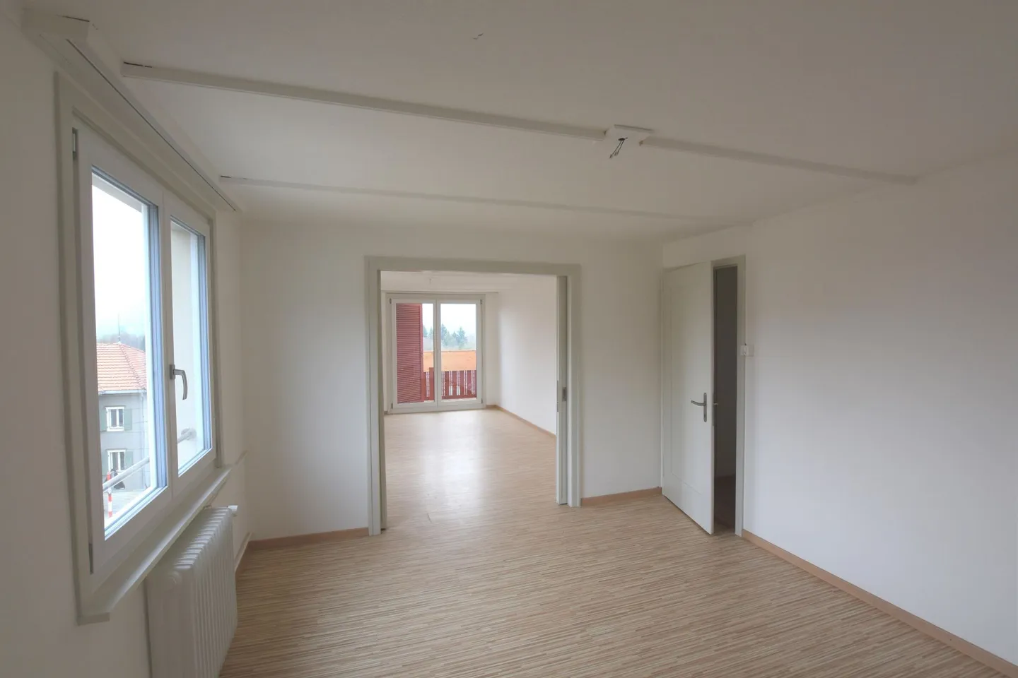 Renovated apartment with balcony - Photo 7 of 8