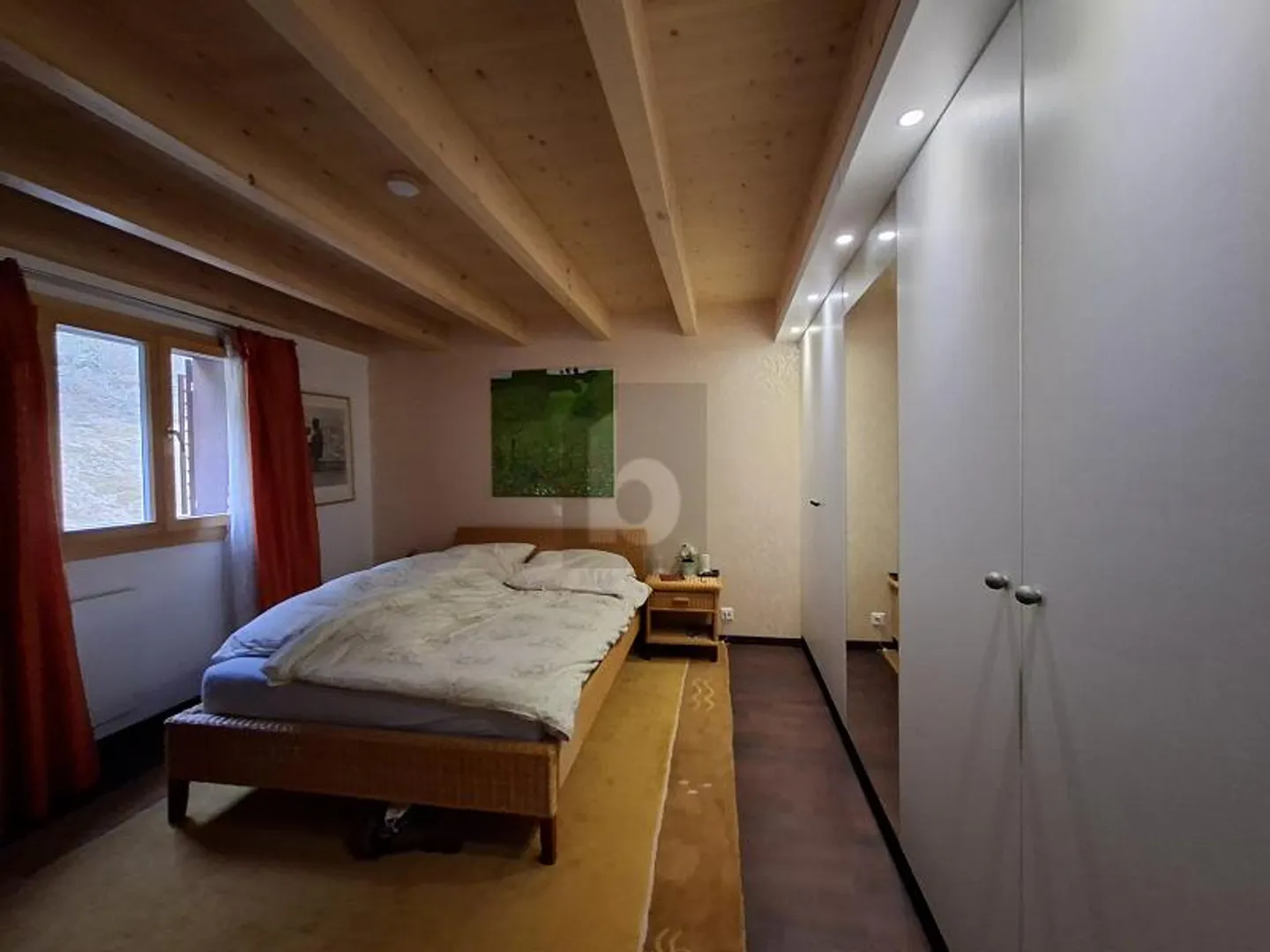 LAKE VIEW MAISONETTE WITH WOW KITCHEN - Photo 5 of 6