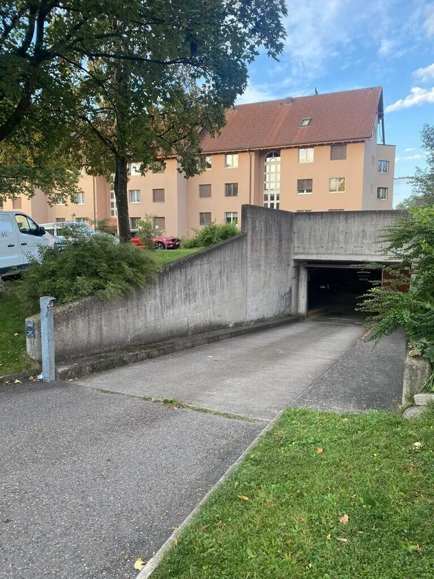 Une voiture sans place de parking ? Nous avons la solution pour vous... - Photo 4 sur 4