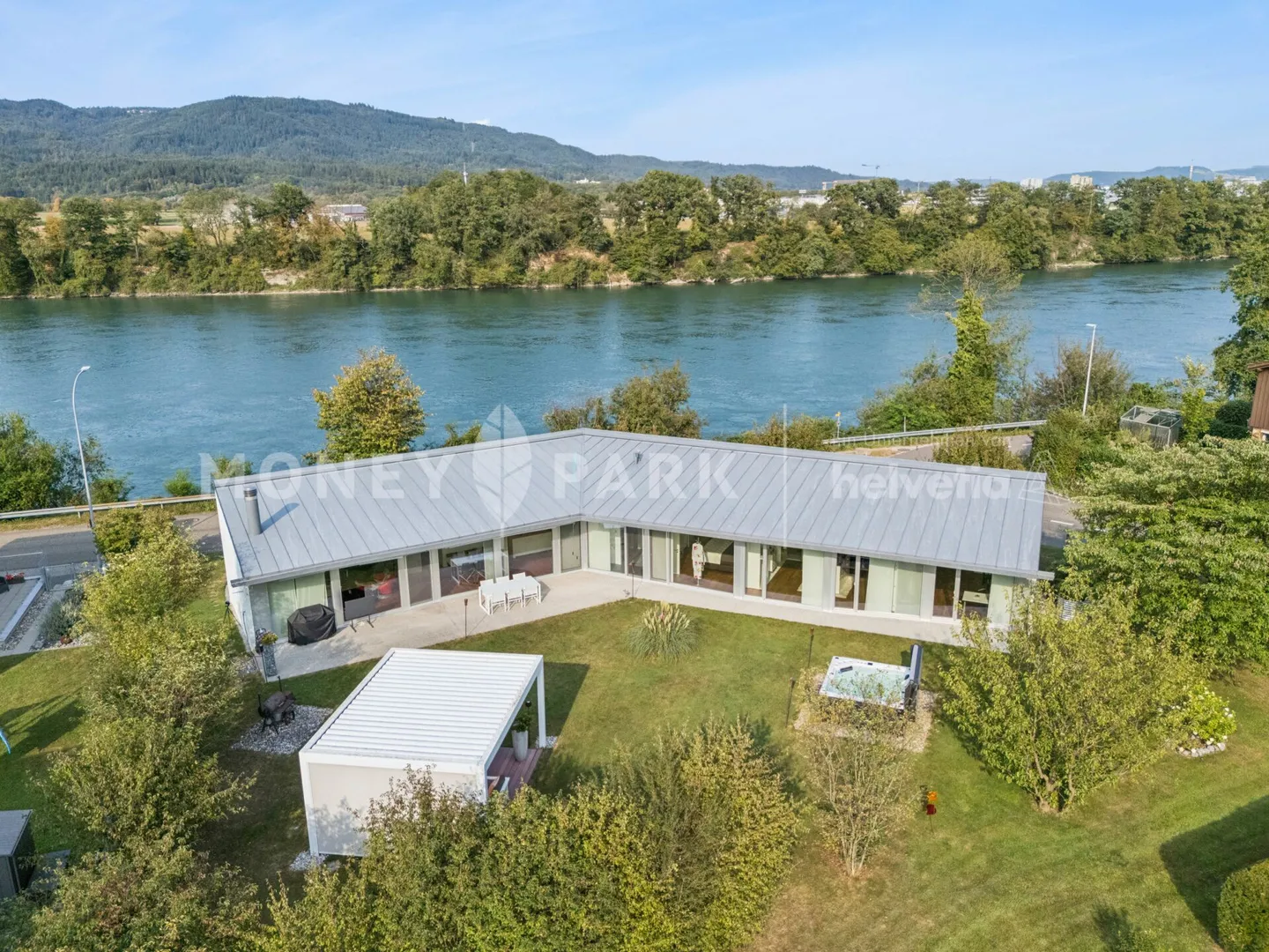 Bungalow 4.5/5.5 pièces au bord du Rhin - Photo 1 sur 11