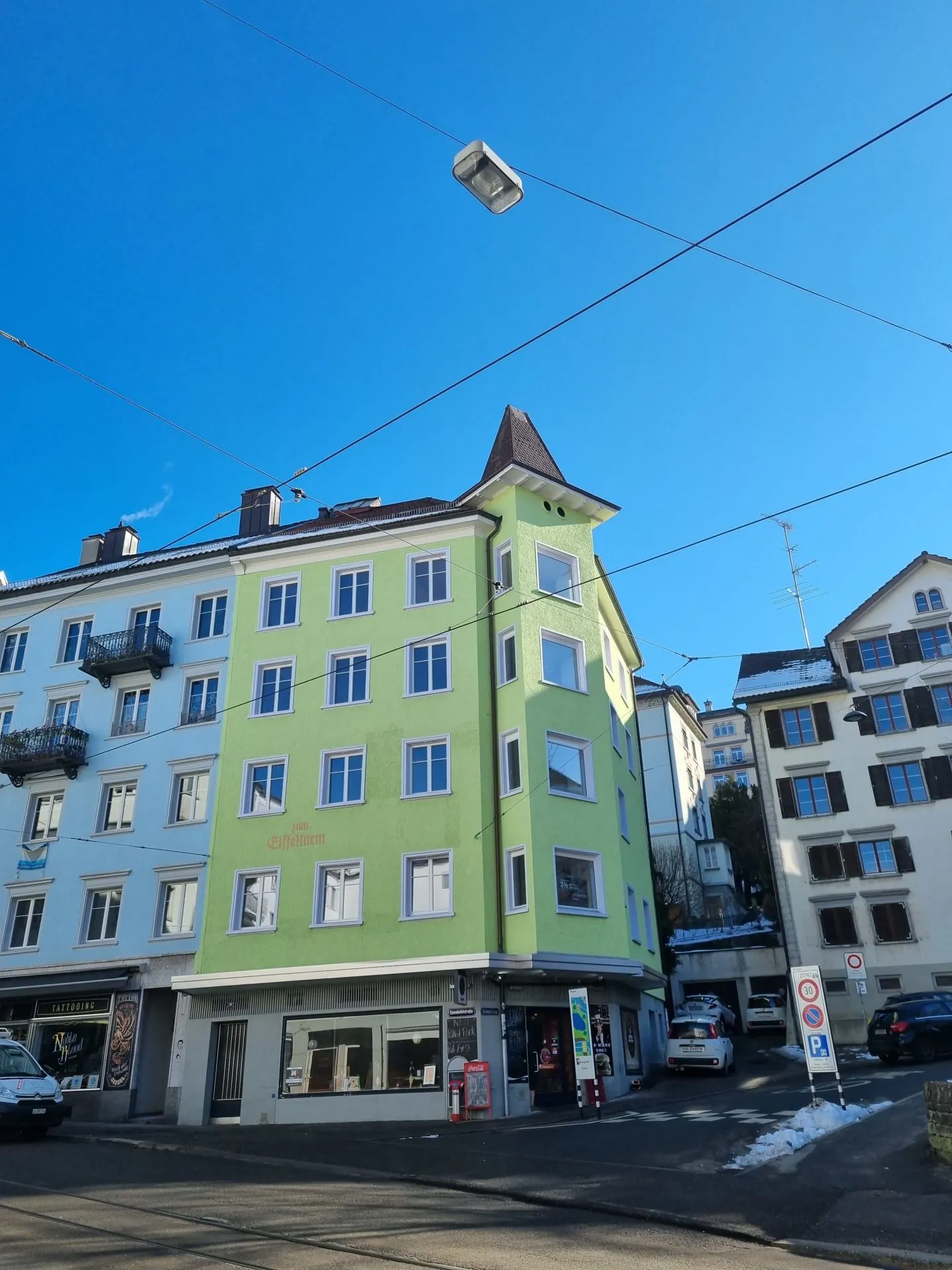 Bright old-style apartment in a central location - Photo 1 of 6