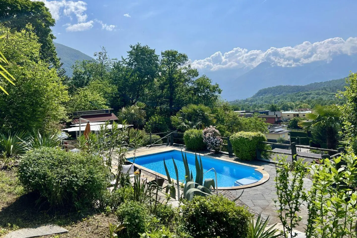 Villa con piscina e appartamento per gli ospiti - Ideale per famiglie, ospiti o affitti per vacanze - Foto 14 di 30
