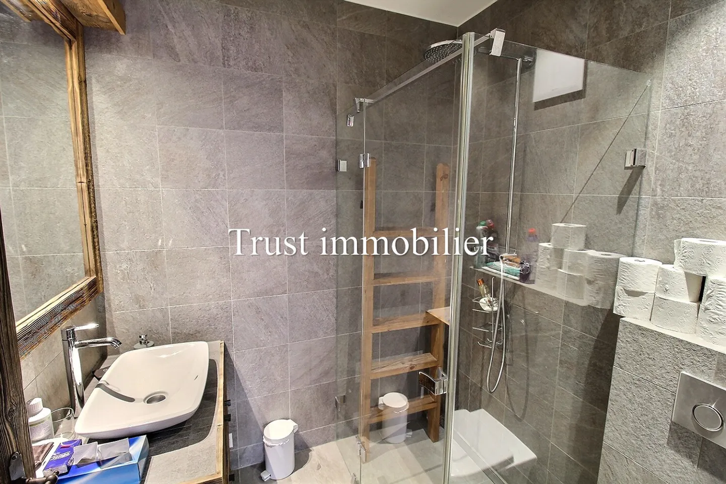 Luxury 4.5-room apartment on garden level, Moubra district - Photo 18 of 21