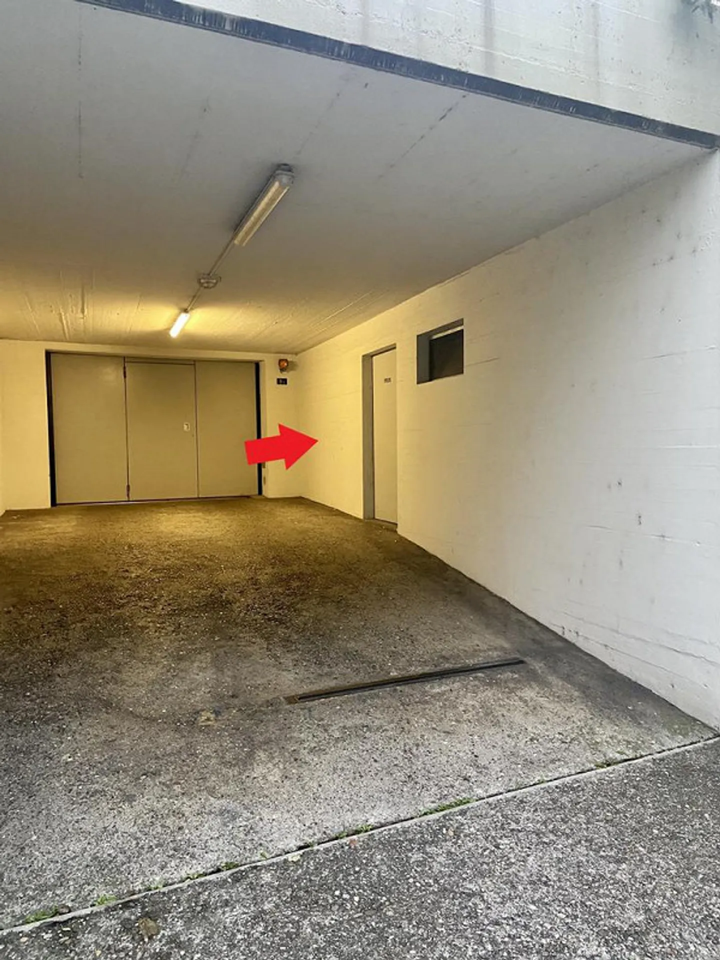 Motorradeinstellplätze nähe Bahnhof Pratteln zu vermieten - Foto 2 von 2