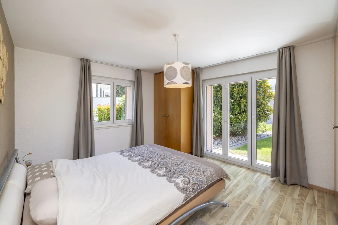 Wunderschöne 6-Zimmer-Villa 1/2 von 297 m2 mit einem wunderschönen Außenbereich - Foto 9 von 33