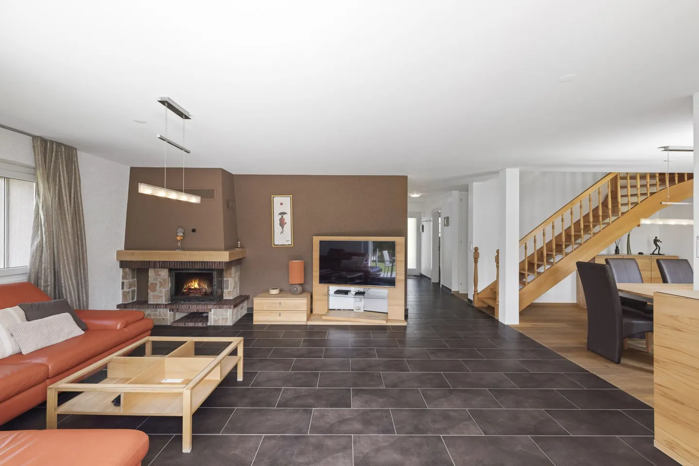 Wunderschöne 6-Zimmer-Villa 1/2 von 297 m2 mit einem wunderschönen Außenbereich - Foto 5 von 33