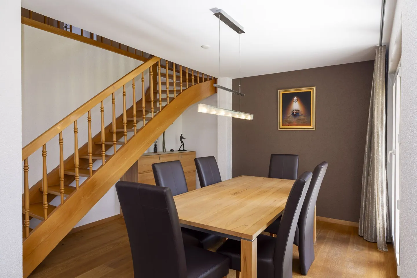 Wunderschöne 6-Zimmer-Villa 1/2 von 297 m2 mit einem wunderschönen Außenbereich - Foto 6 von 33