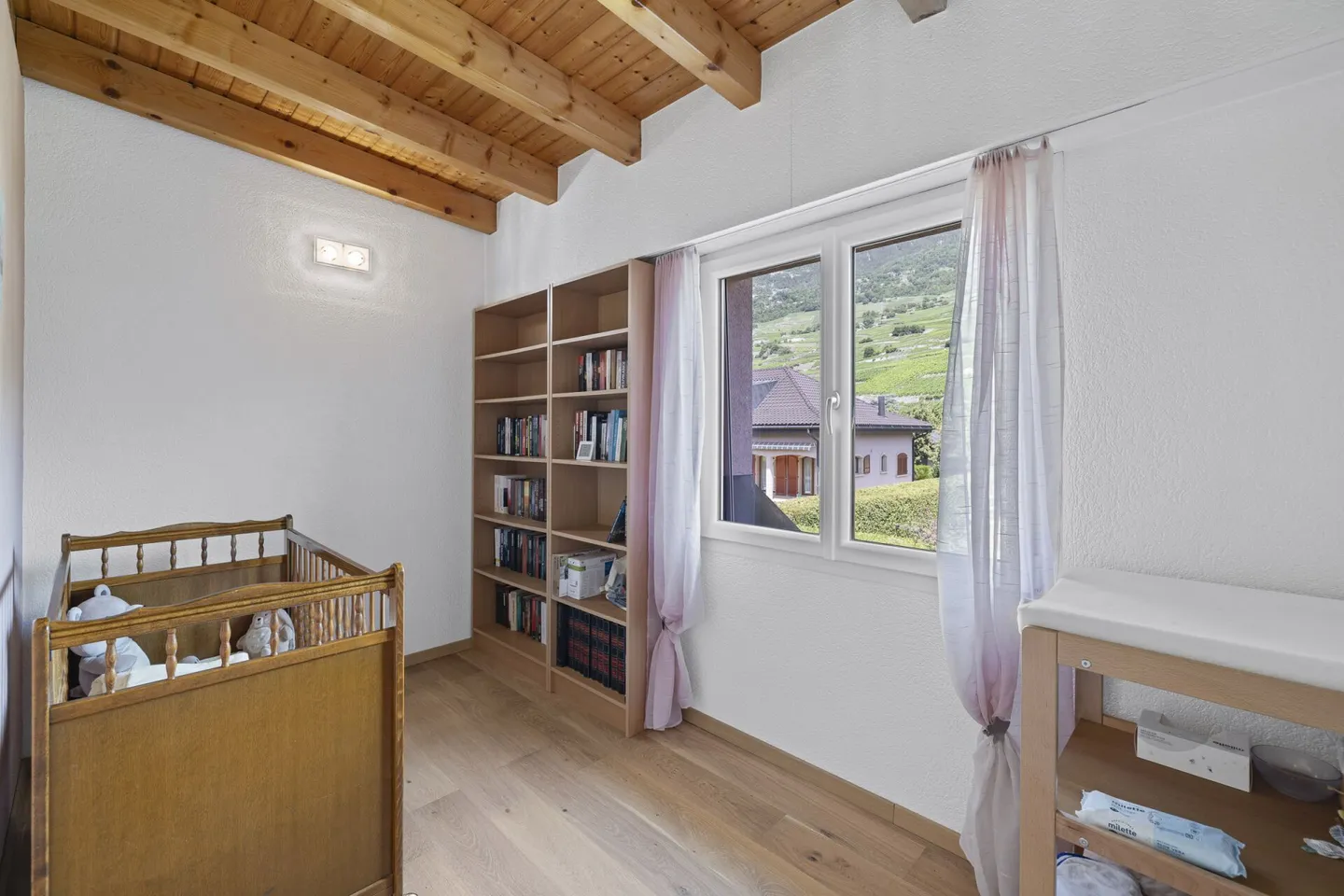 Wunderschöne 6-Zimmer-Villa 1/2 von 297 m2 mit einem wunderschönen Außenbereich - Foto 13 von 33