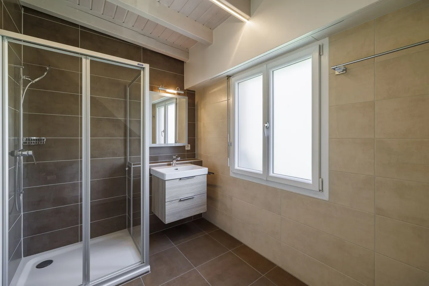 Wunderschöne 6-Zimmer-Villa 1/2 von 297 m2 mit einem wunderschönen Außenbereich - Foto 16 von 33
