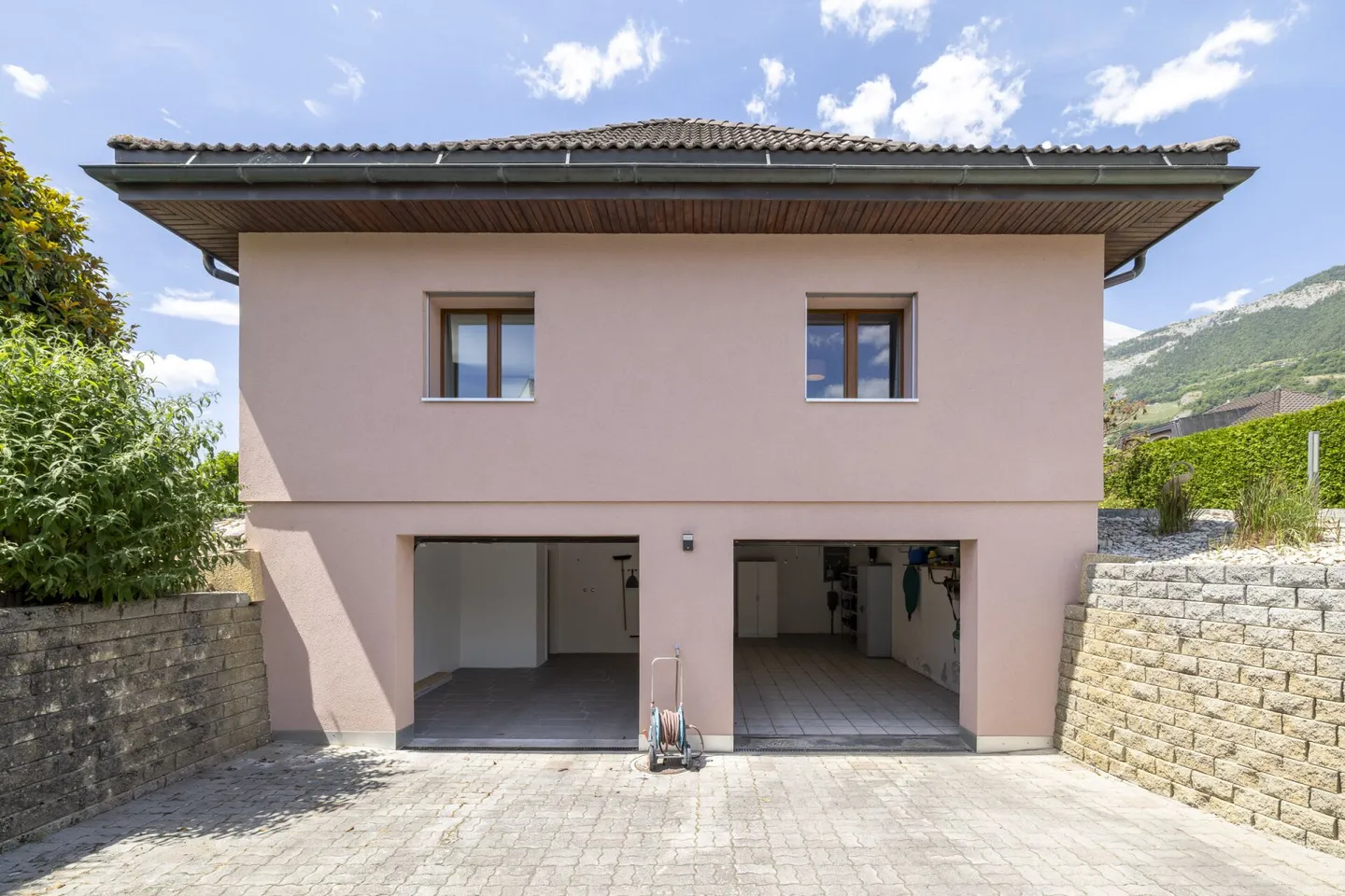 Wunderschöne 6-Zimmer-Villa 1/2 von 297 m2 mit einem wunderschönen Außenbereich - Foto 18 von 33