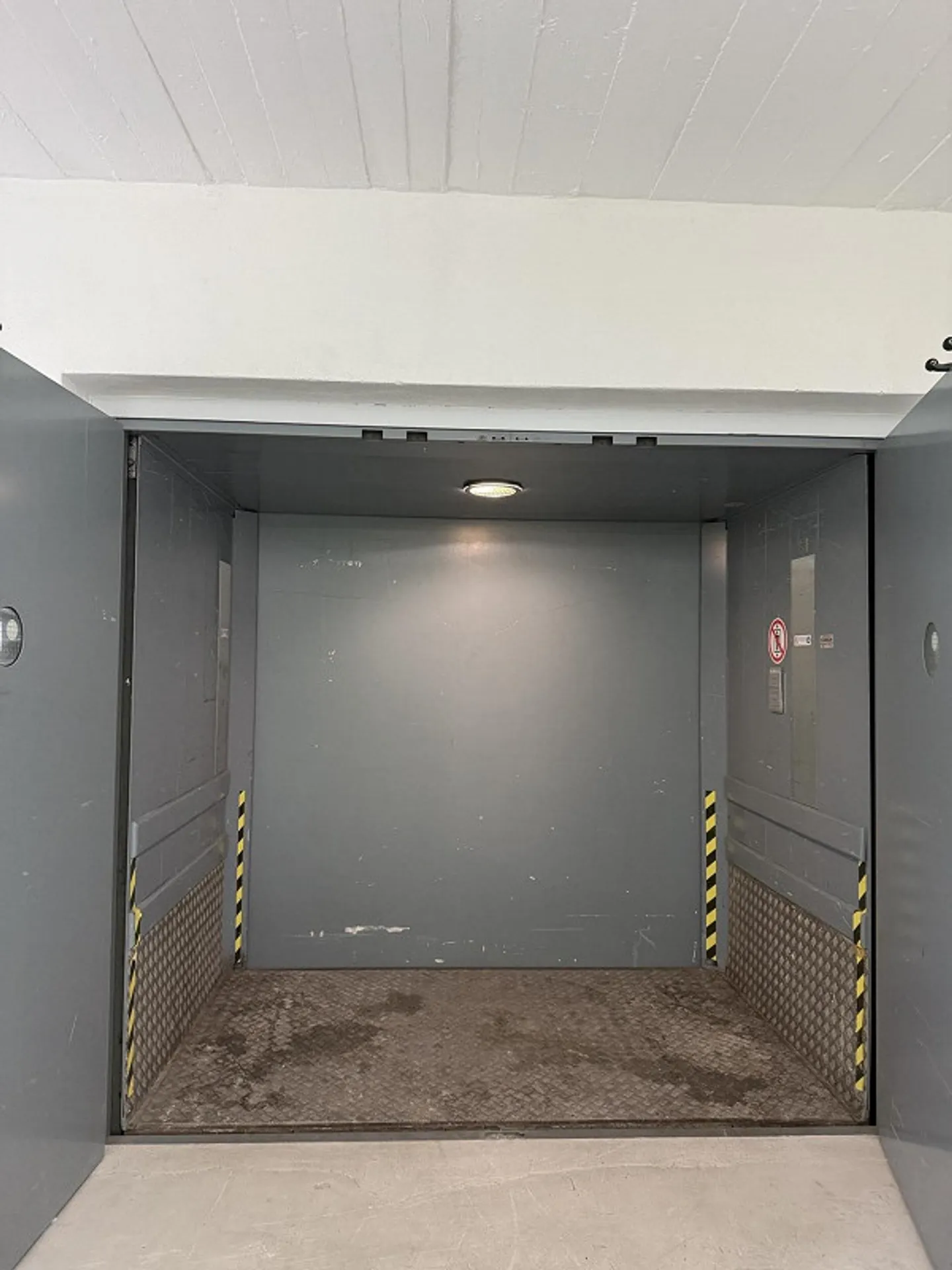 Espace commercial spacieux à Zurich - Photo 10 sur 12