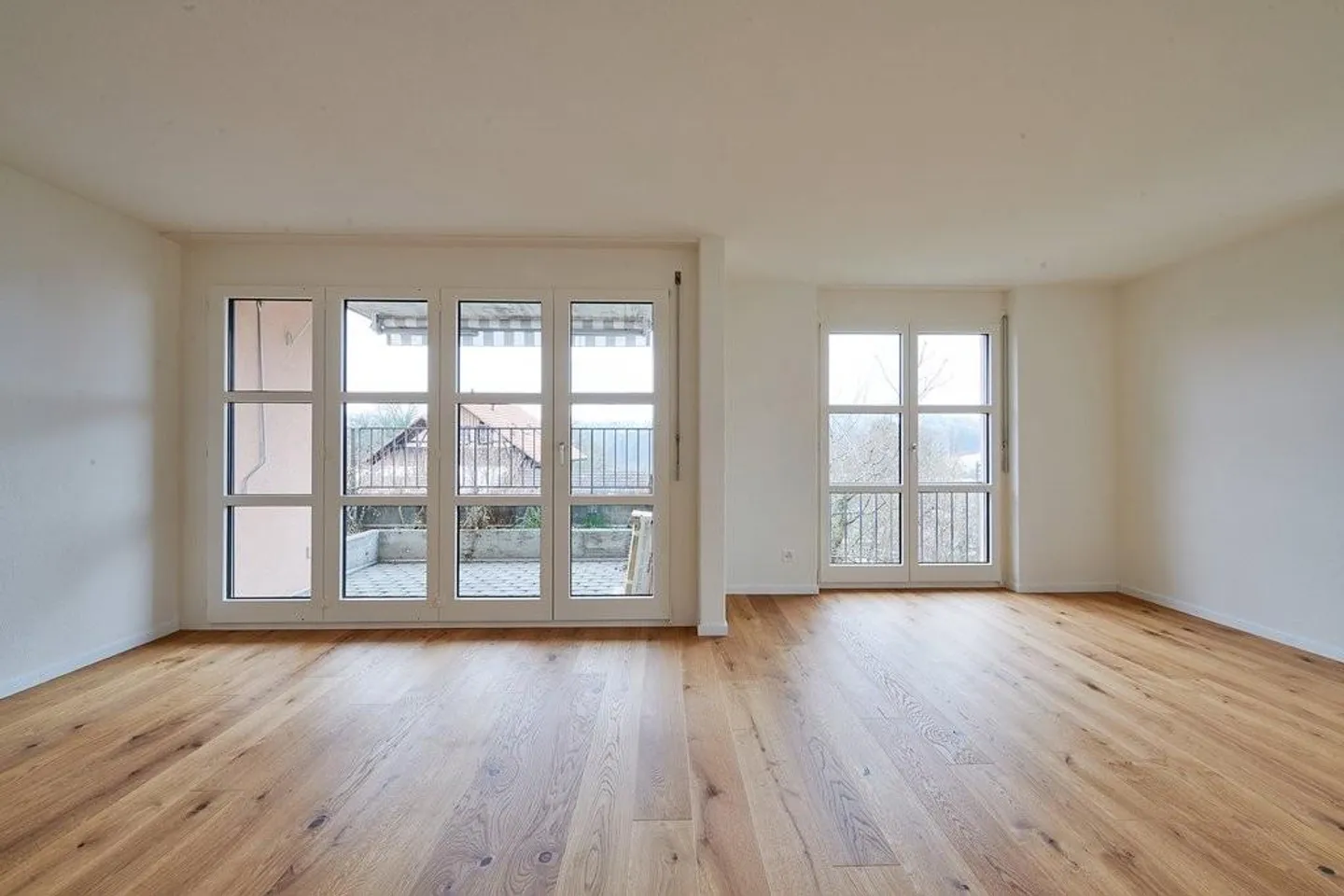 Bellissimo appartamento ristrutturato di 4,5 stanze a Neuengg! - Foto 7 di 12