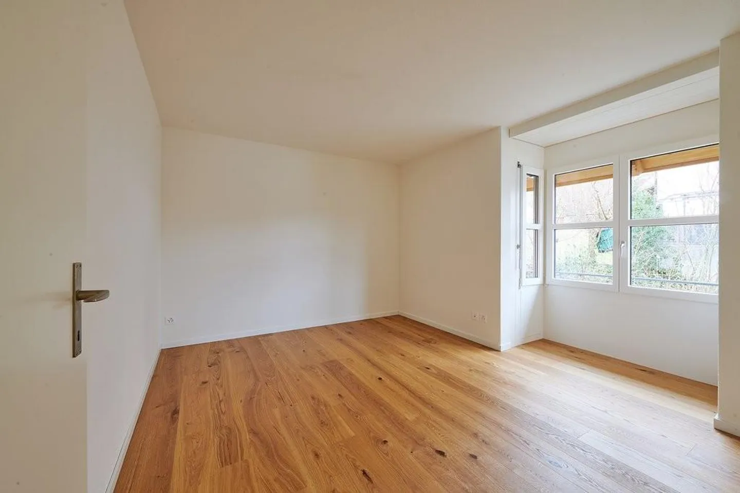 Bellissimo appartamento ristrutturato di 4,5 stanze a Neuengg! - Foto 10 di 12