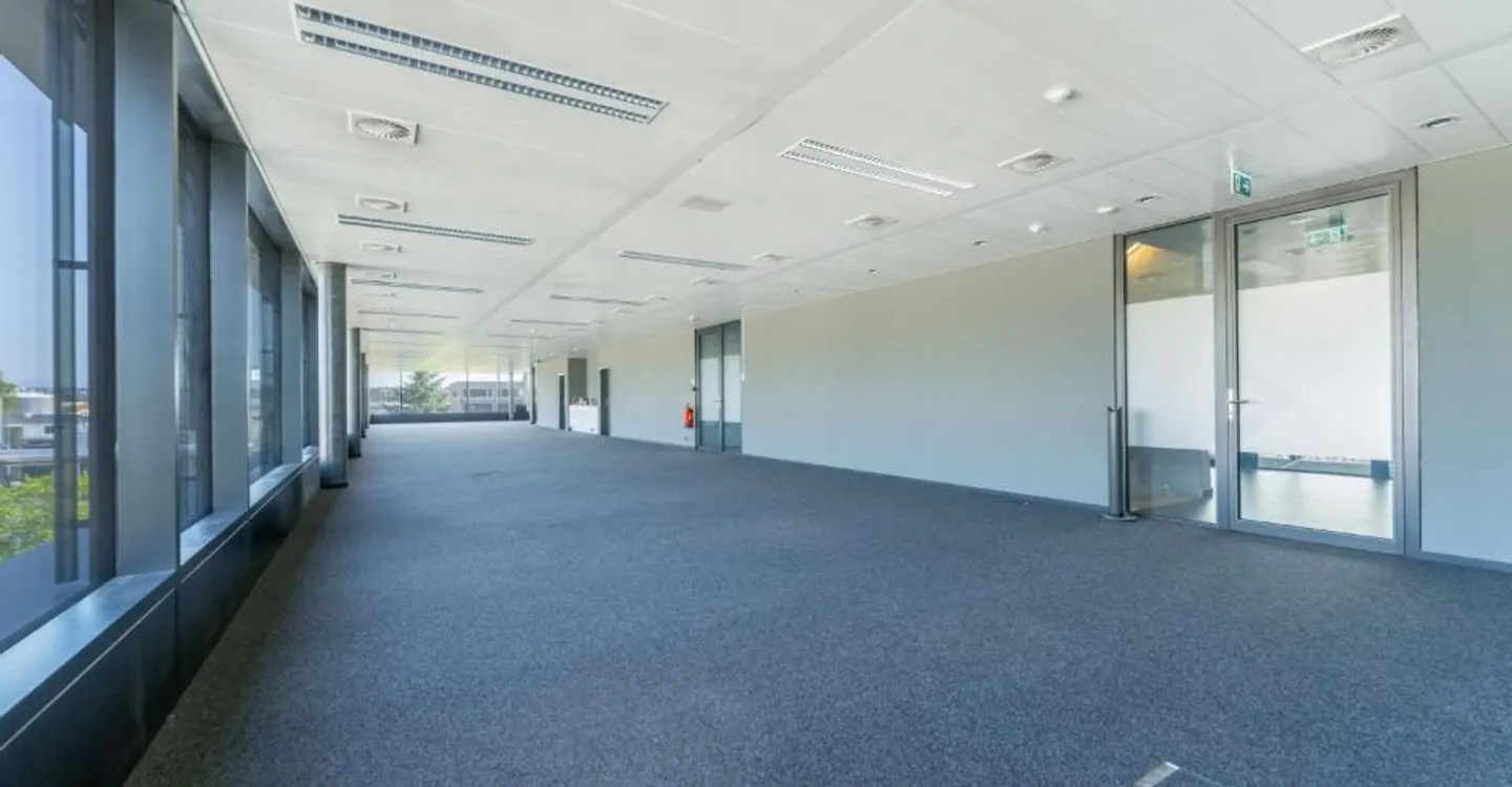 Superficie uffici di 975m² - Foto 2 di 5
