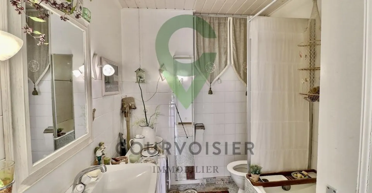 Haus mit großem Potenzial, bestehend aus 2 Wohnungen im Herzen von Rolle - Foto 9 von 13