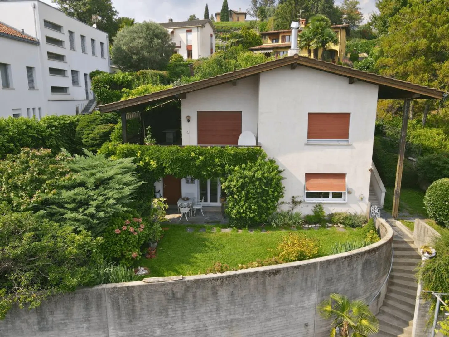 Bella casa con vista panoramica e appartamento attiguo con una camera - Foto 2 di 21