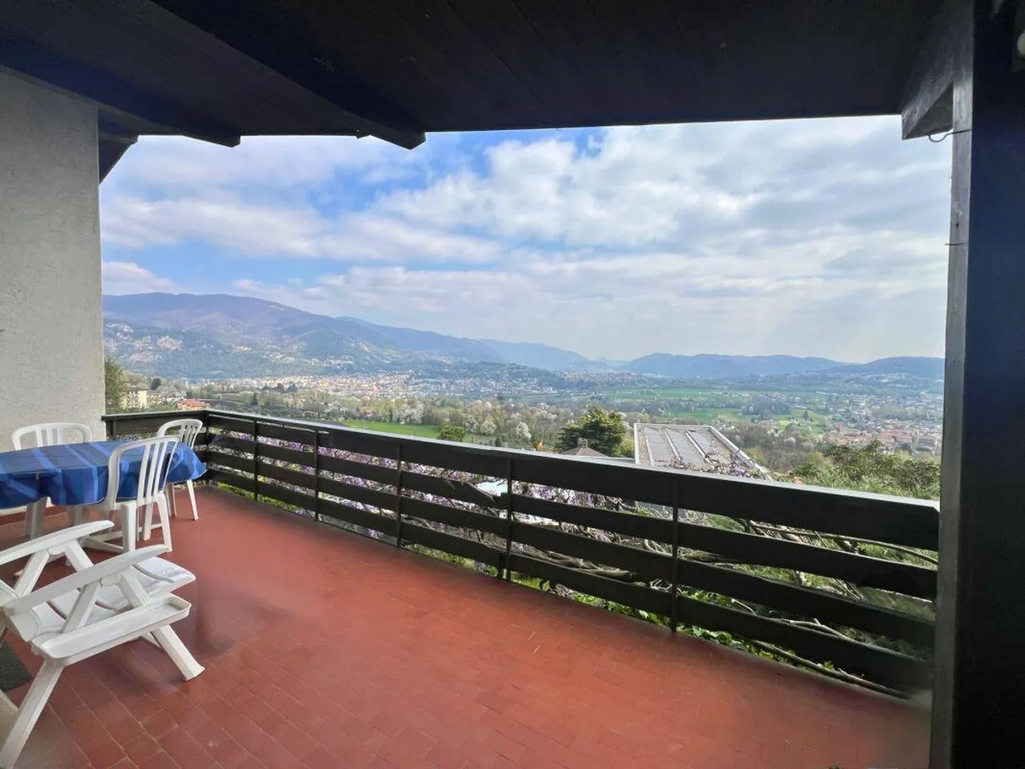Bella casa con vista panoramica e appartamento attiguo con una camera - Foto 15 di 21