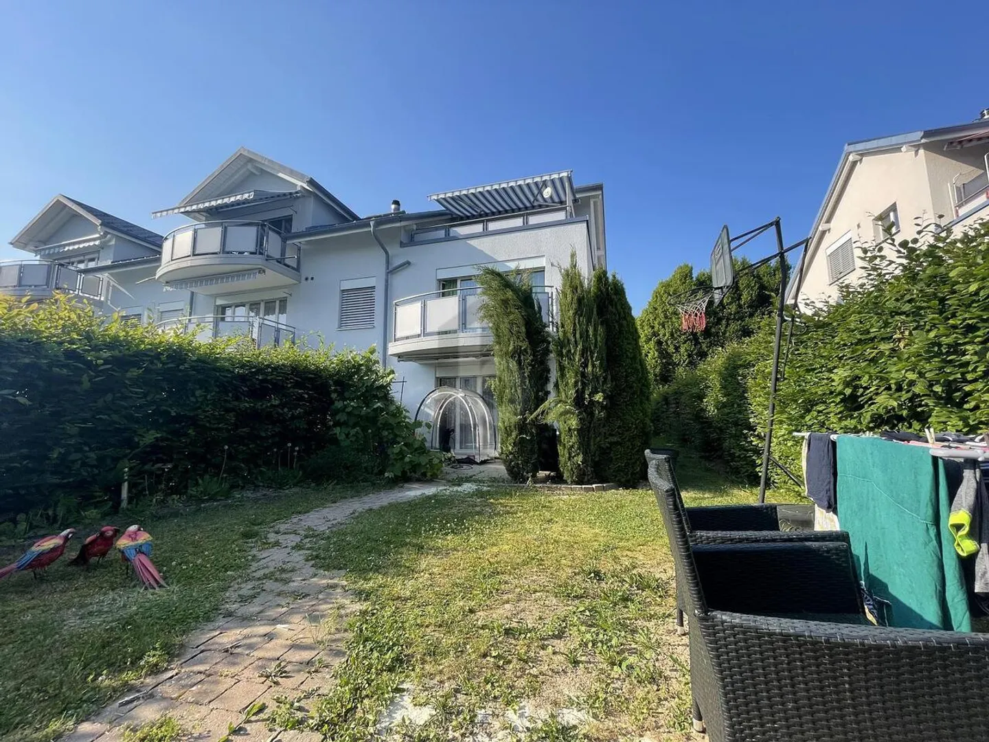 LIGHT-FILLED, SUNNY WITH GARDEN - Photo 3 of 5