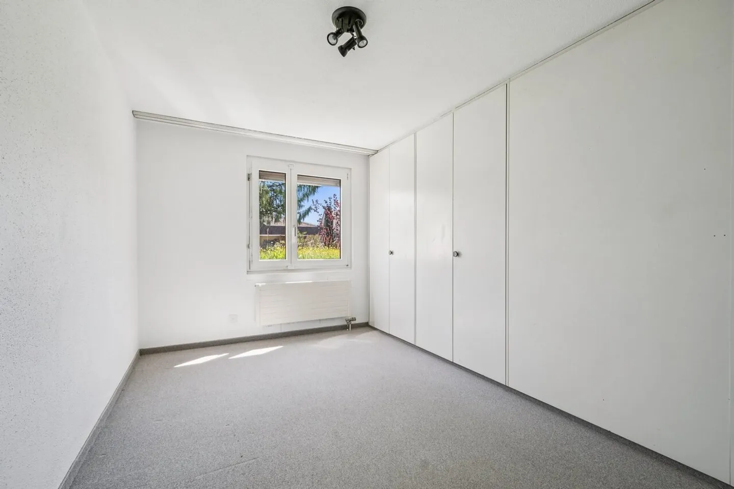 Maison familiale dans un emplacement calme et ensoleillé - Photo 4 sur 7