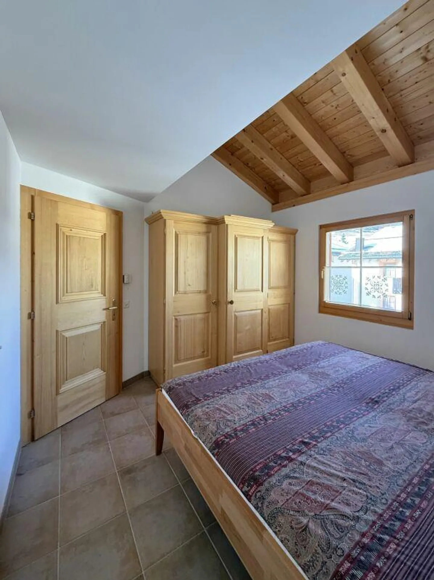 Penthouse Galerie Spacieux dans un Emplacement Calme - Photo 3 sur 7