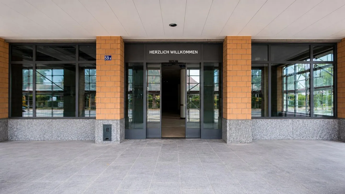 First letting: Generous commercial spaces in a central ground floor location - Photo 5 of 5