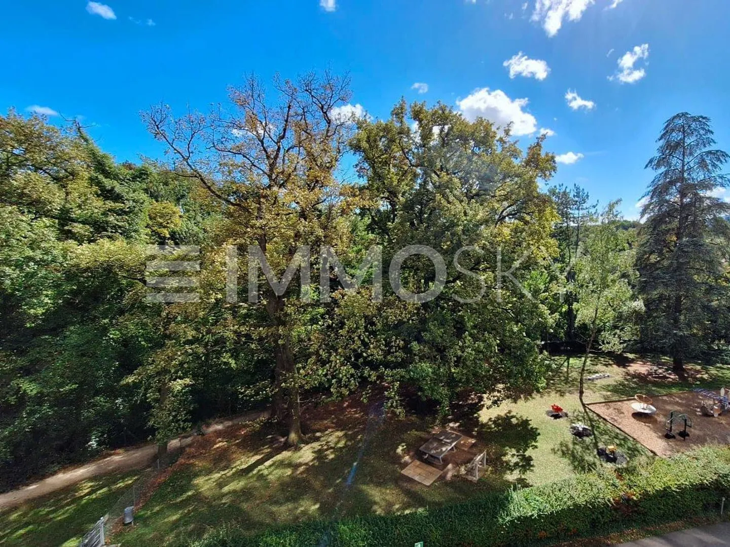 DA RISTRUTTURARE - Appartamento di 4 stanze nel cuore di Lignon - Foto 1 di 5