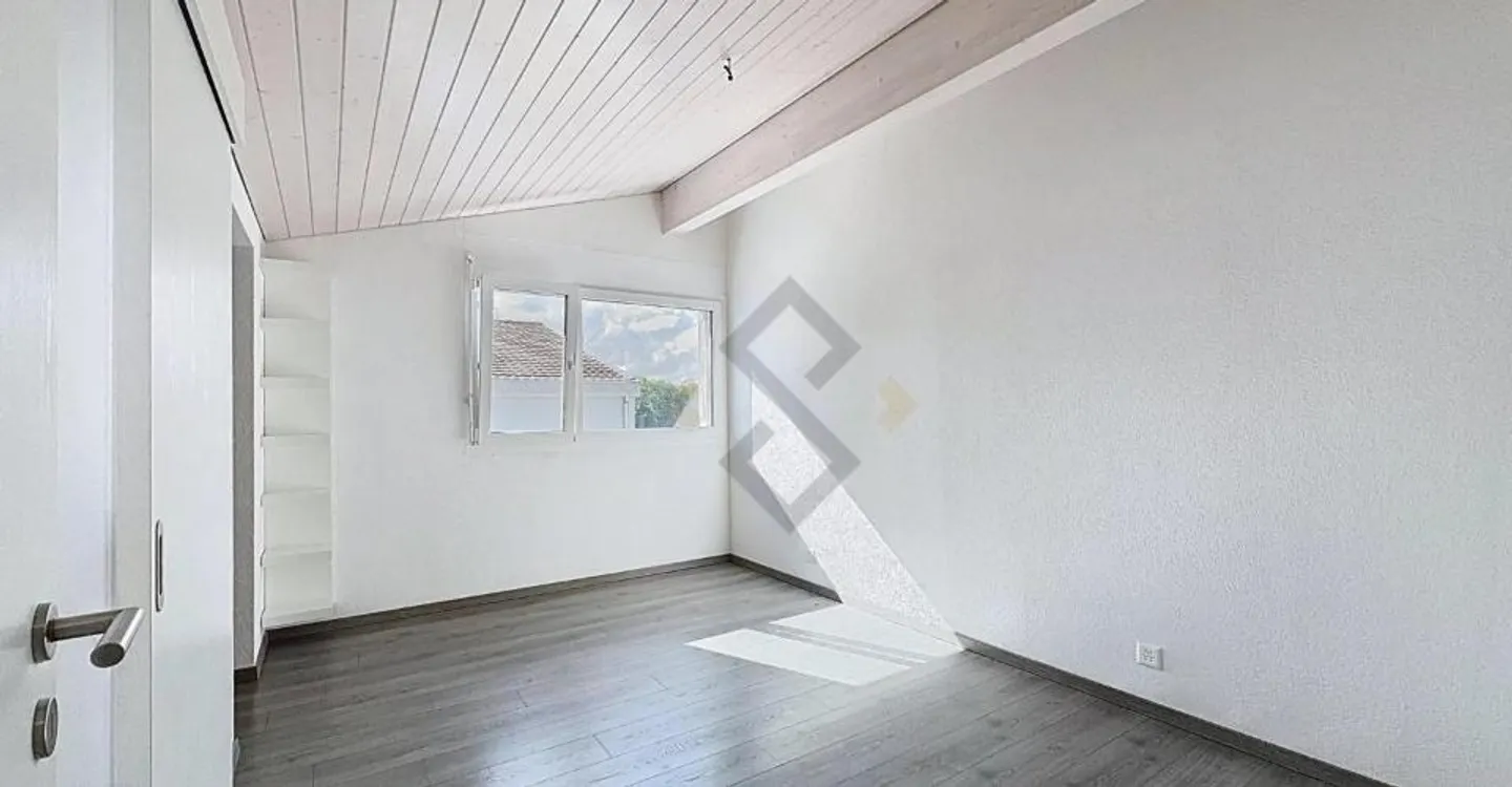 Schöne Dachgeschosswohnung mit 4,5 Zimmern in Fétigny - Foto 5 von 11