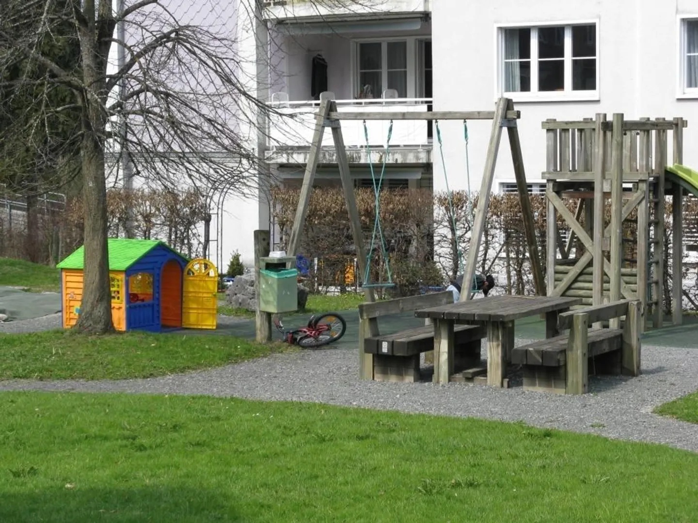 Looking for a new tenant 4.5 room apartment with evening sun and large balcony - Photo 11 of 12