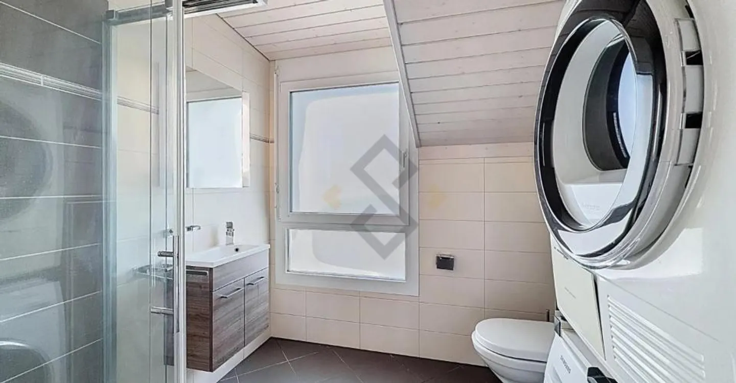 Schöne Dachgeschosswohnung mit 4,5 Zimmern in Fétigny - Foto 9 von 11