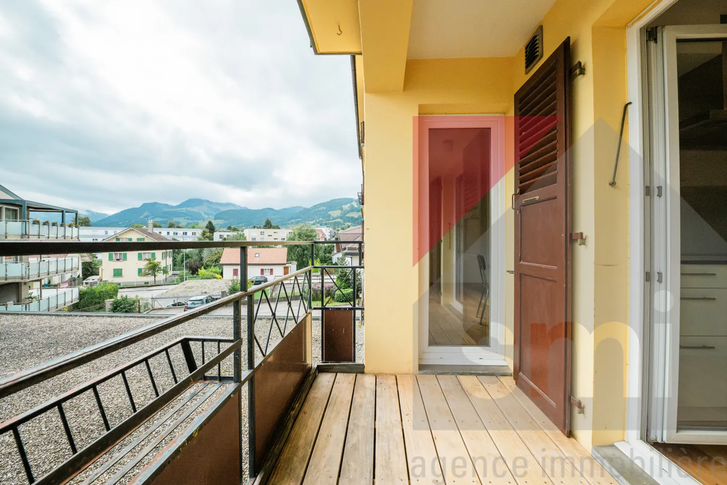 Carefully renovated, charm, unobstructed view and city life just steps away - Photo 3 of 13